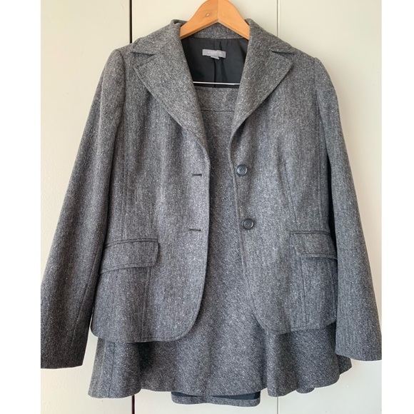 ANN TAYLOR suit skirt and blazer included - Picture 1 of 11